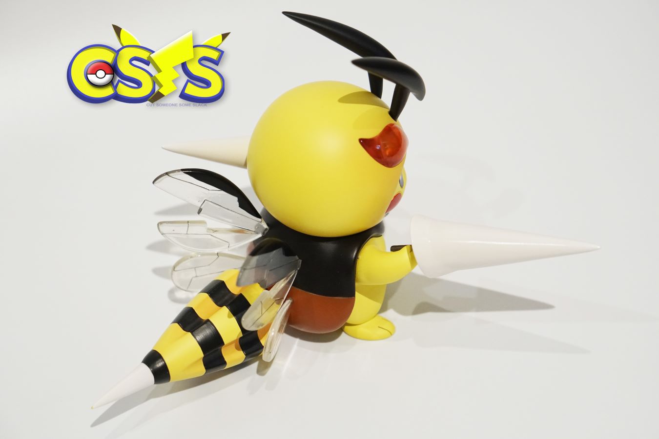 Pikachu Cos Beedrill