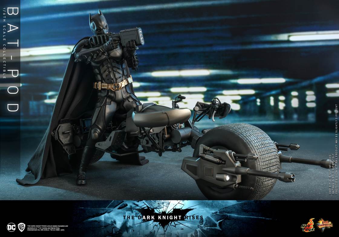 Batman: The Dark Knight Rises - Batman & Bat Mobile 1/6