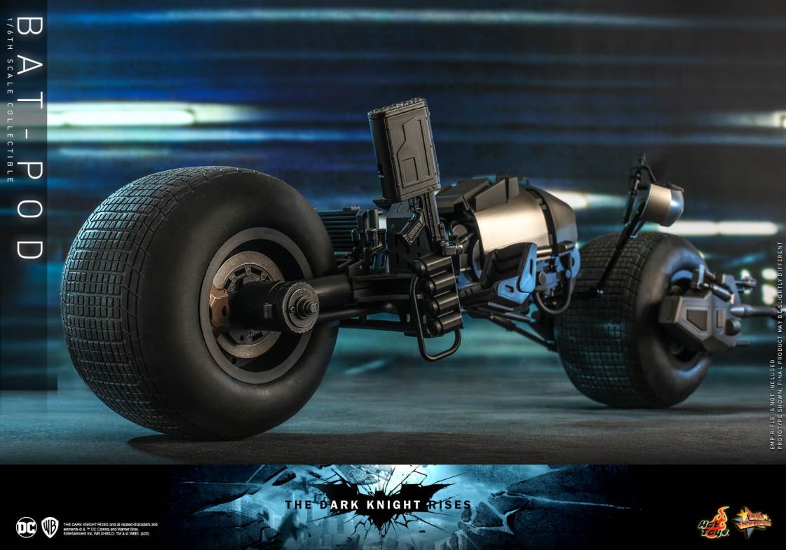 Batman: The Dark Knight Rises - Batman & Bat Mobile 1/6