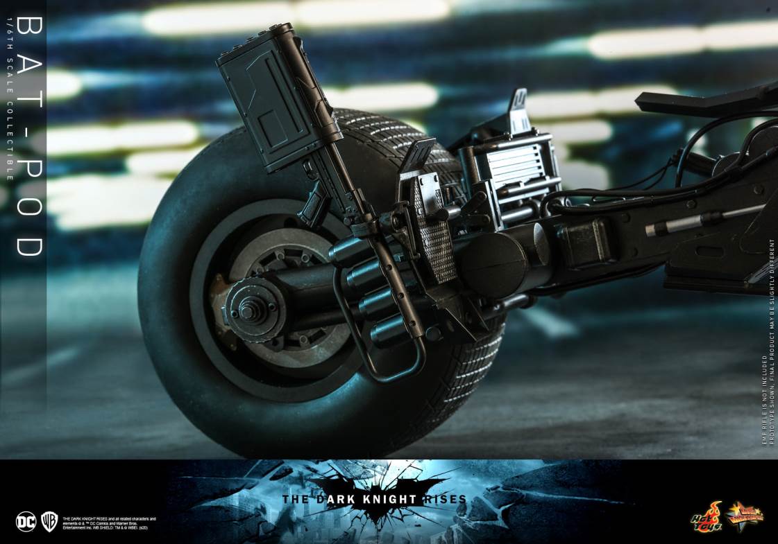 Batman: The Dark Knight Rises - Batman & Bat Mobile 1/6