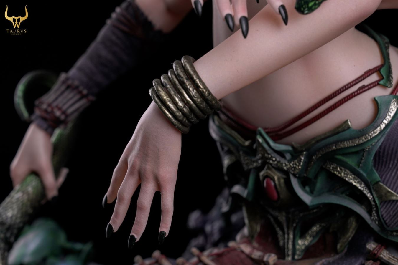 QUEENS OF OBLIVION 1/4 SKALYTHIA