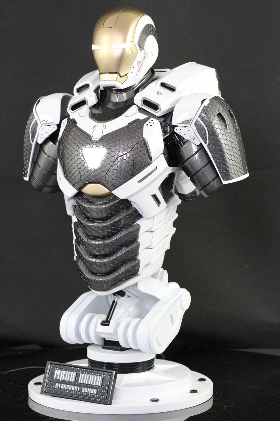 1/2 IRON MAN Iron Man Mark 39 Gemini Bust