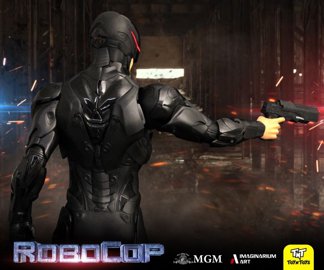 1/2 RoboCop 3.0 statue