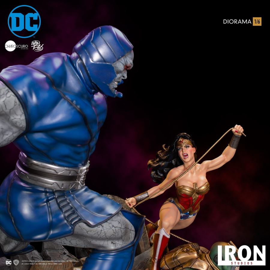 Wonder Woman Vs Darkseid Diorama 1/6 - DC Comics by Ivan Reis