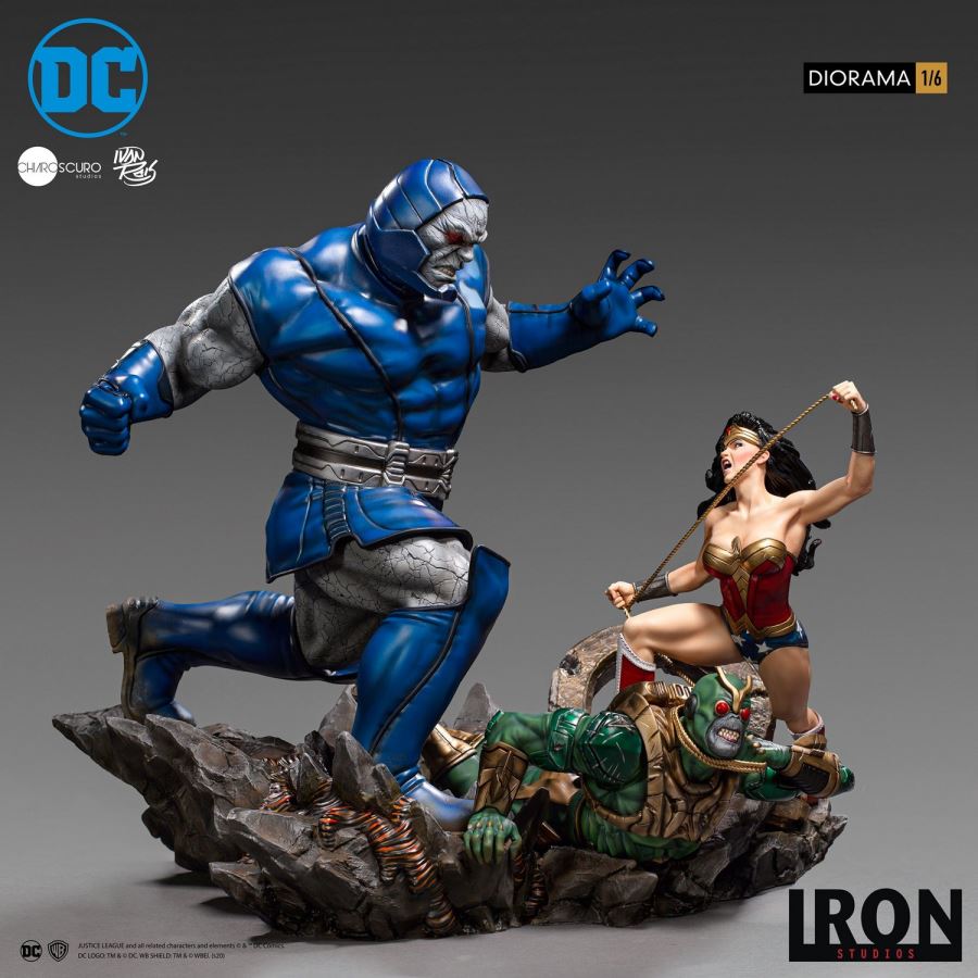Wonder Woman Vs Darkseid Diorama 1/6 - DC Comics by Ivan Reis