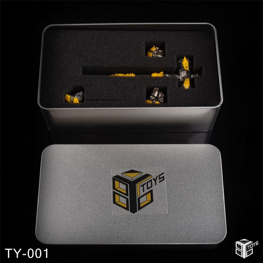 8-inch Bumblebee Accessories Kit