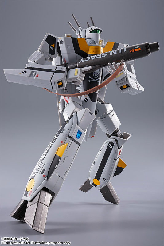 DX Chogokin VF-1S Valkyrie Roy Focker Special - The Super Dimension Fortress Macross