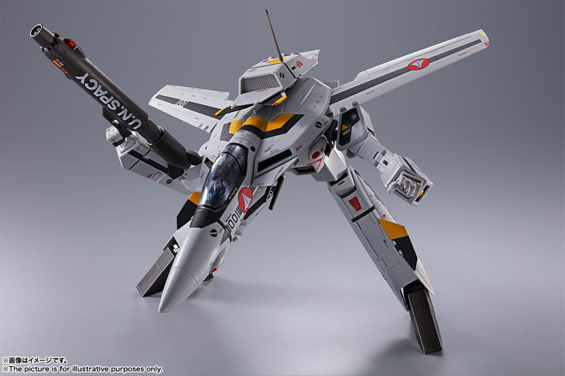 DX Chogokin VF-1S Valkyrie Roy Focker Special - The Super Dimension Fortress Macross
