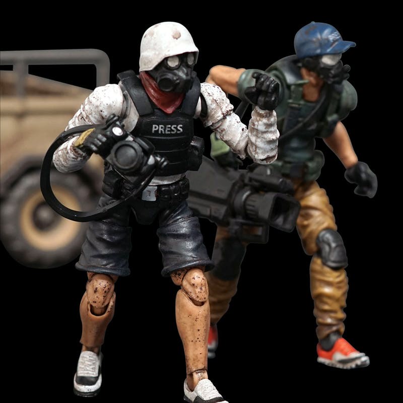 FAV-A28 War Correspondent Set