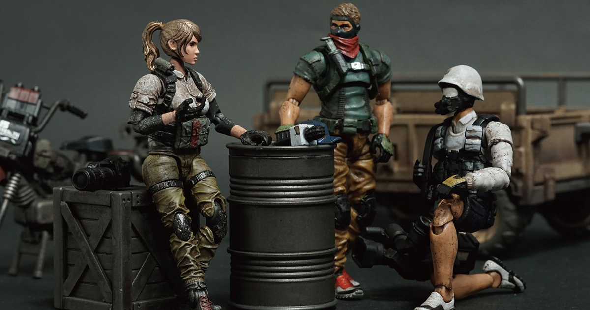 FAV-A28 War Correspondent Set