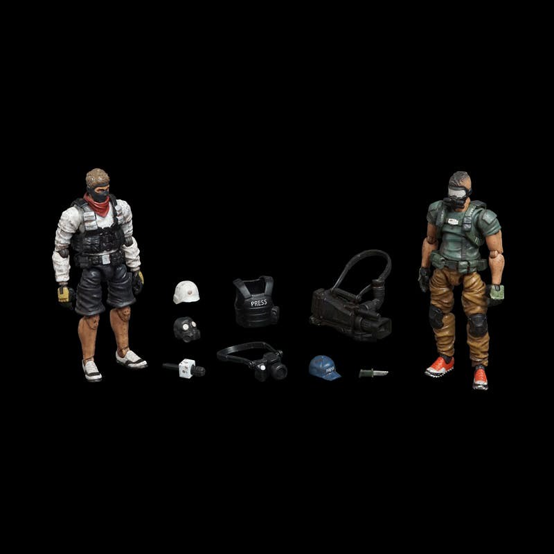 FAV-A28 War Correspondent Set