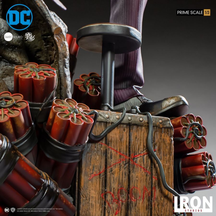 The Joker Prime Scale 1/3 - DC Comics by Ivan Reis