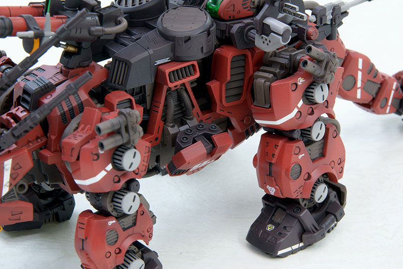 HMM ZOIDS 1/72 EZ-004 Red Horn