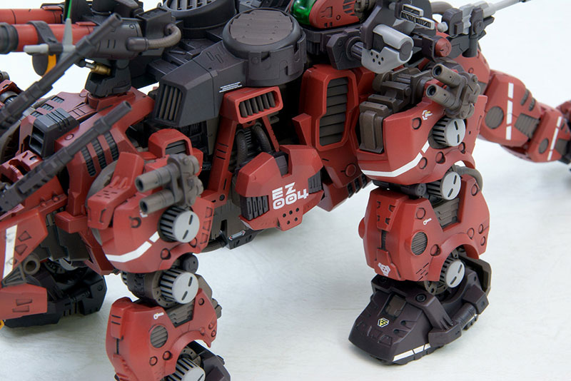 HMM ZOIDS 1/72 EZ-004 Red Horn