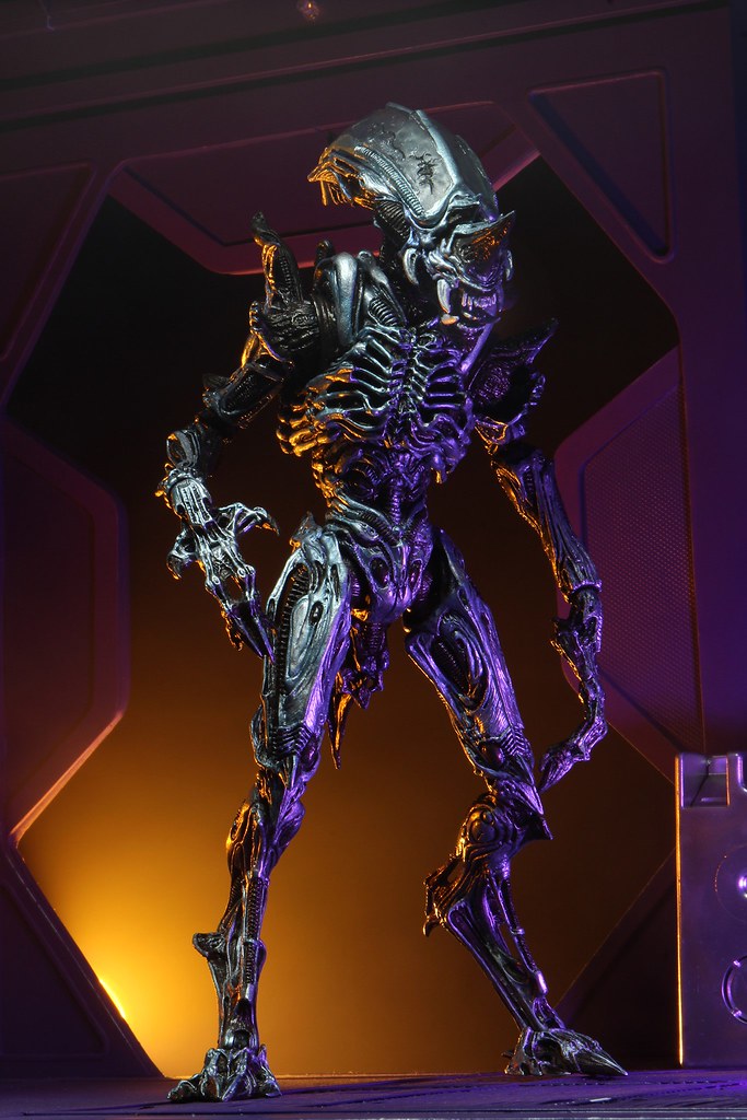 Ultimate Rhino Alien (Kenner Tribute)