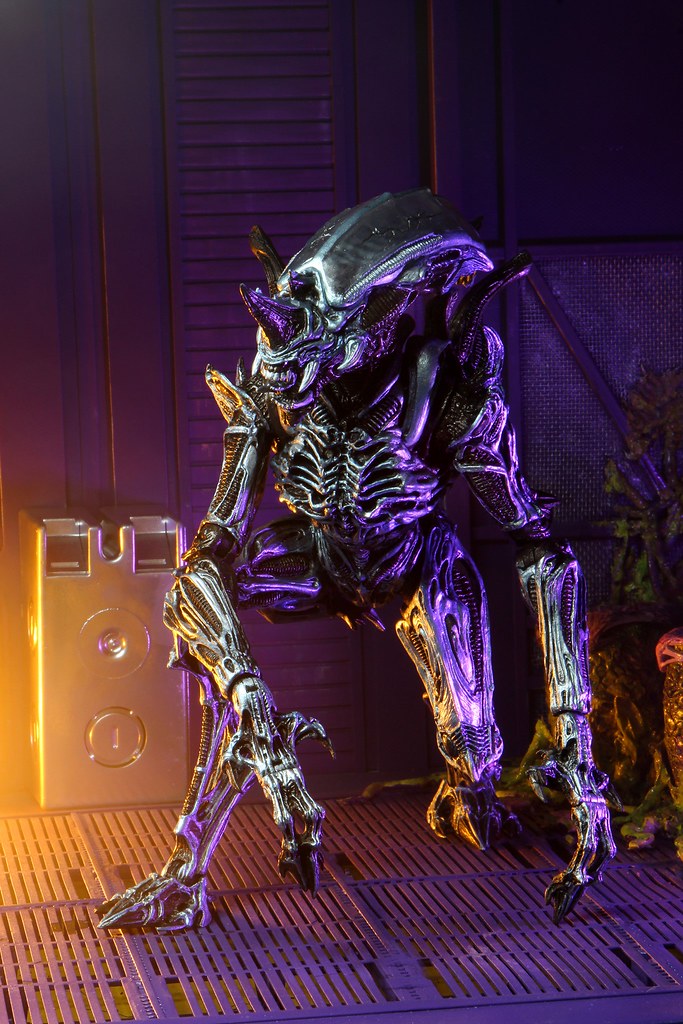 Ultimate Rhino Alien (Kenner Tribute)