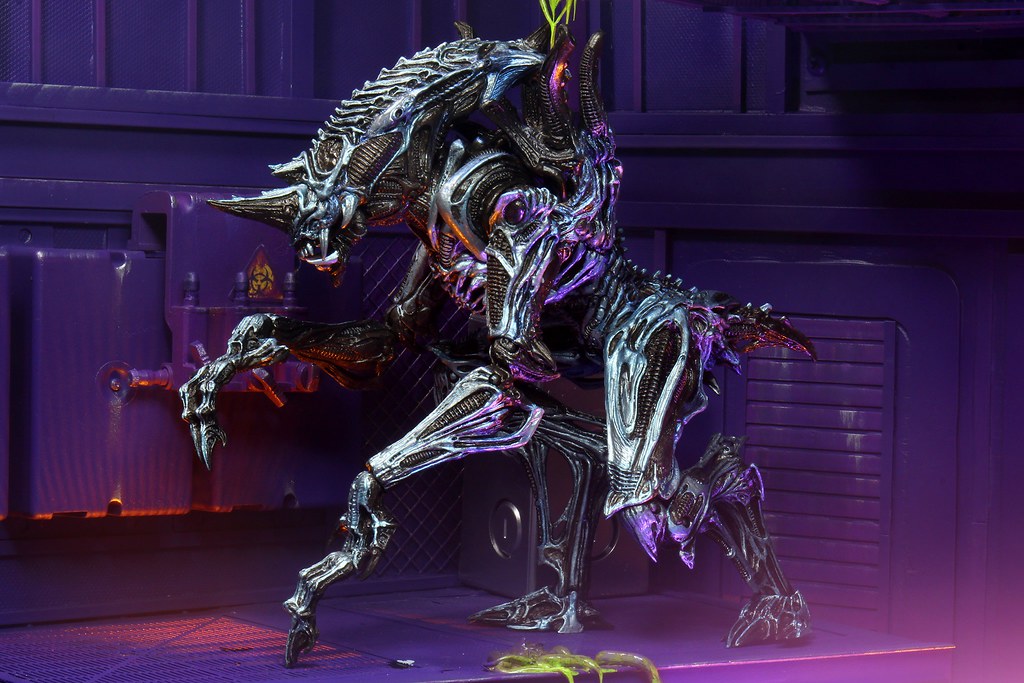 Ultimate Rhino Alien (Kenner Tribute)