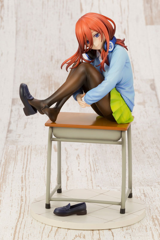 The Quintessential Quintuplets Miku Nakano 1/8