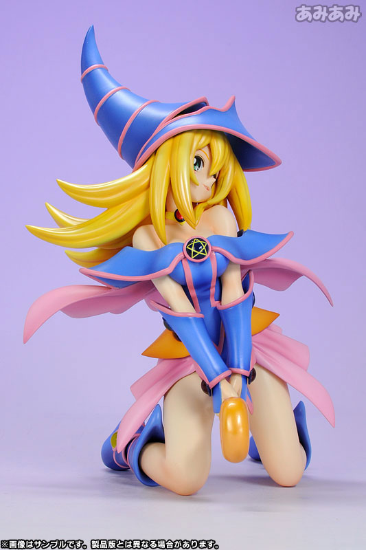 Yu-Gi-Oh! Duel Monsters Dark Magician Girl 1/7