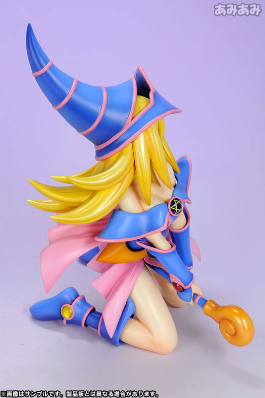 Yu-Gi-Oh! Duel Monsters Dark Magician Girl 1/7