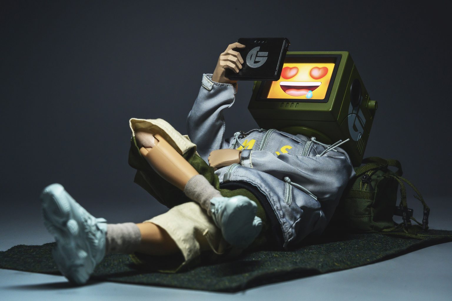 Capsule Gray Dream Puppet