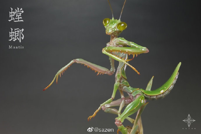 Mantis Statue
