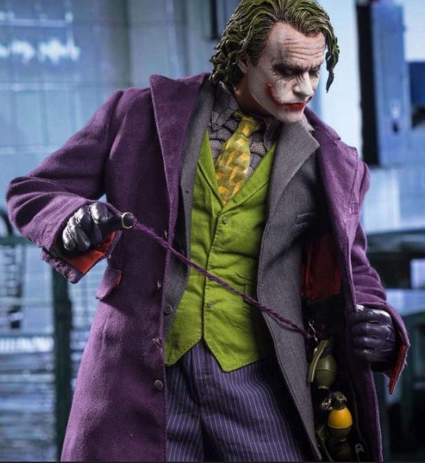 A030 1/4 Batman Dark Knight Purple Coat Clown
