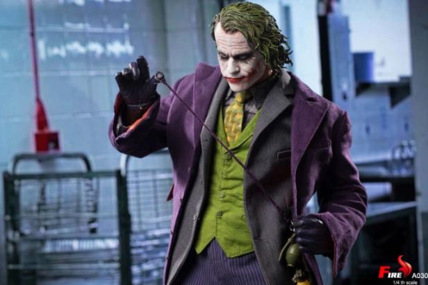 A030 1/4 Batman Dark Knight Purple Coat Clown