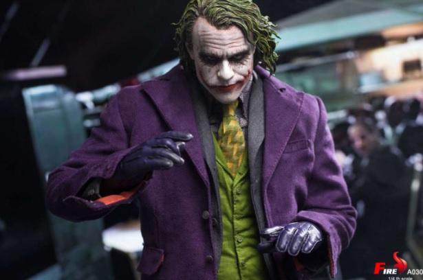 A030 1/4 Batman Dark Knight Purple Coat Clown