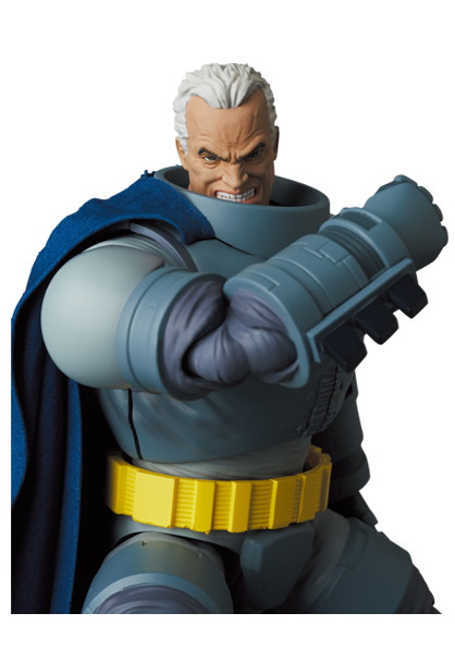 MAFEX ARMORED BATMAN (The Dark Knight Returns)