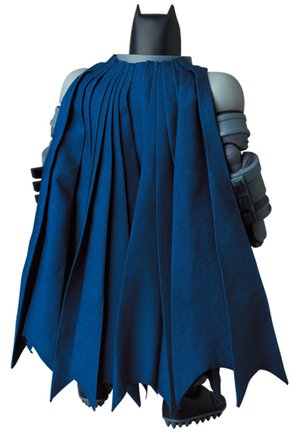 MAFEX ARMORED BATMAN (The Dark Knight Returns)