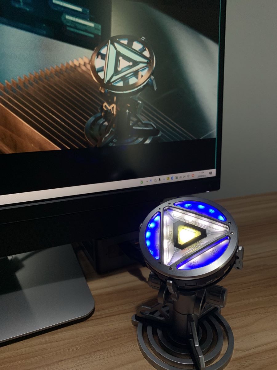 1/1 TONY reactor chest light wearable with platform and Tony clothes collection class