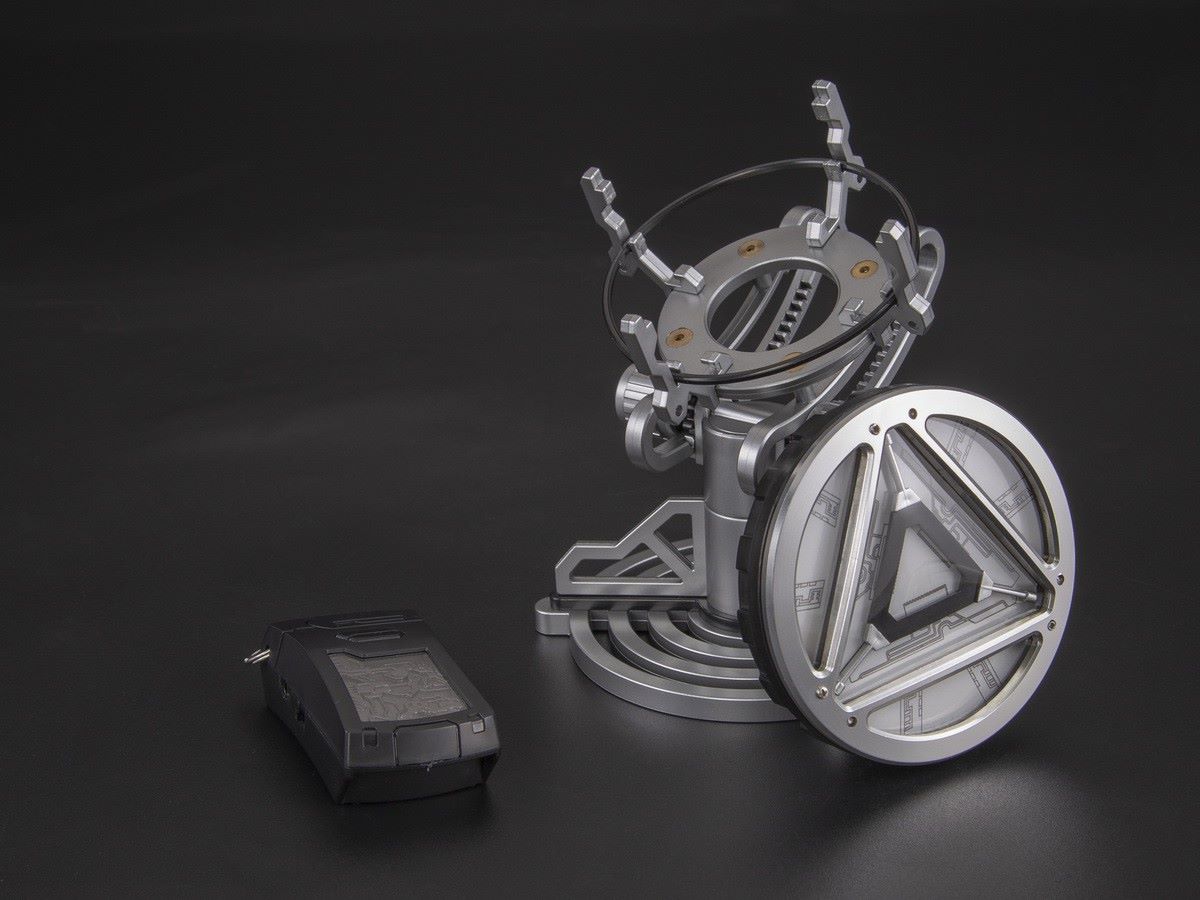 1/1 TONY reactor chest light wearable with platform and Tony clothes collection class