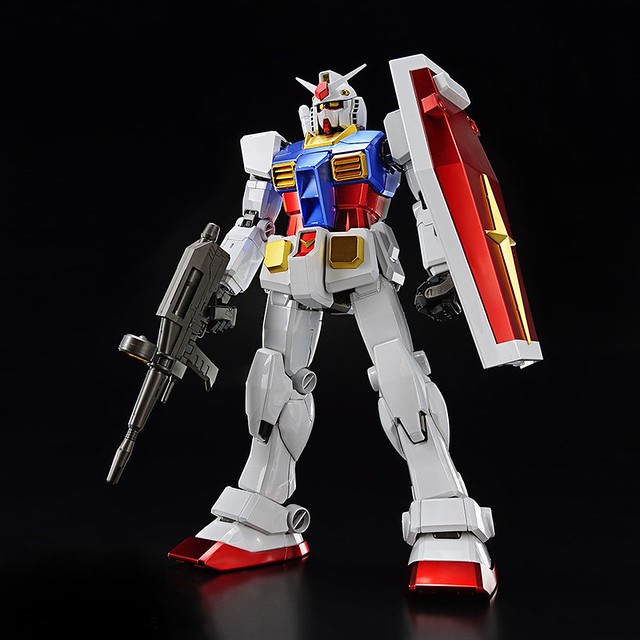 PG 1/60 Gundam Base Limited RX-78-2 Gundam [Titanium Finish]