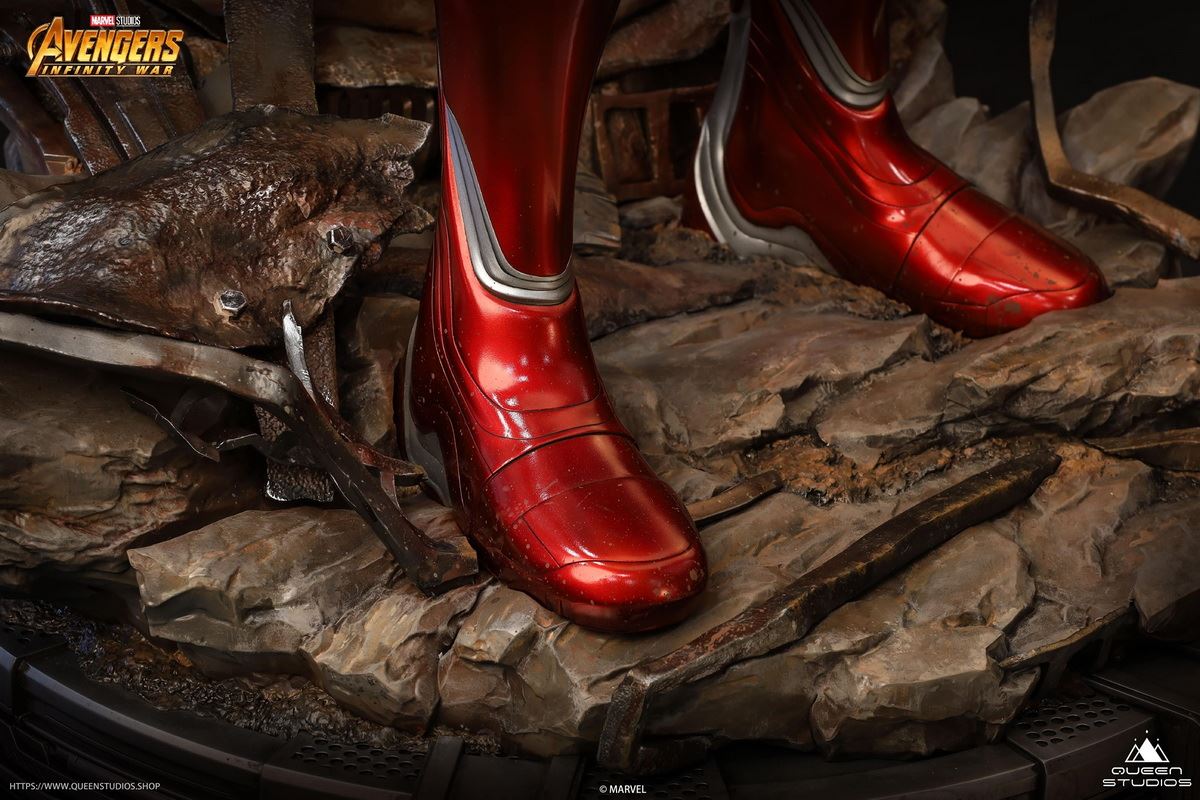 1/2 Avenger 3: Infinite War - Iron Man MARK50 full-length portrait