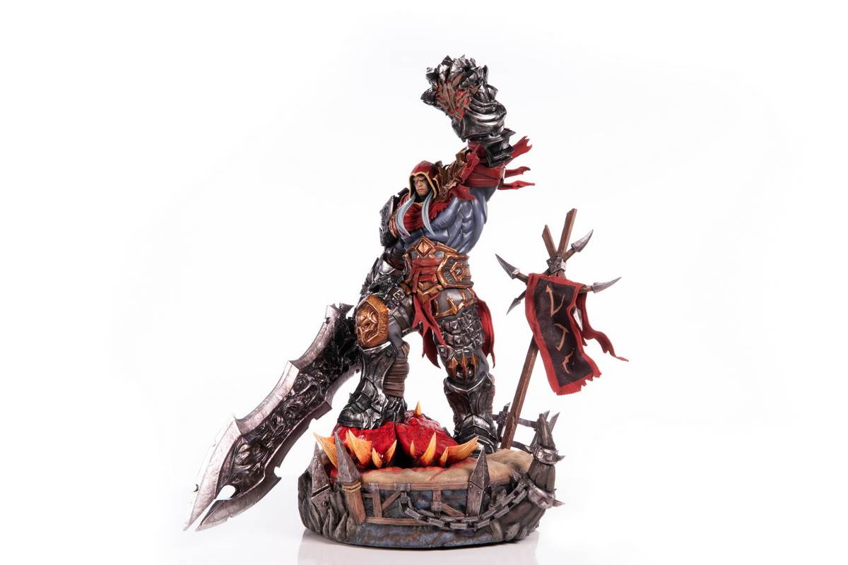 Darksiders - War Statue of the Four Horsemen of the Apocalypse