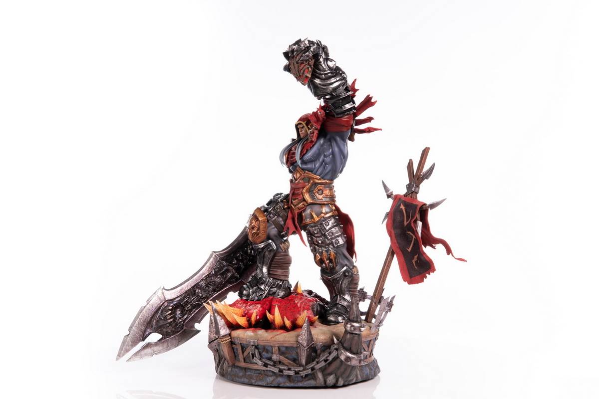 Darksiders - War Statue of the Four Horsemen of the Apocalypse