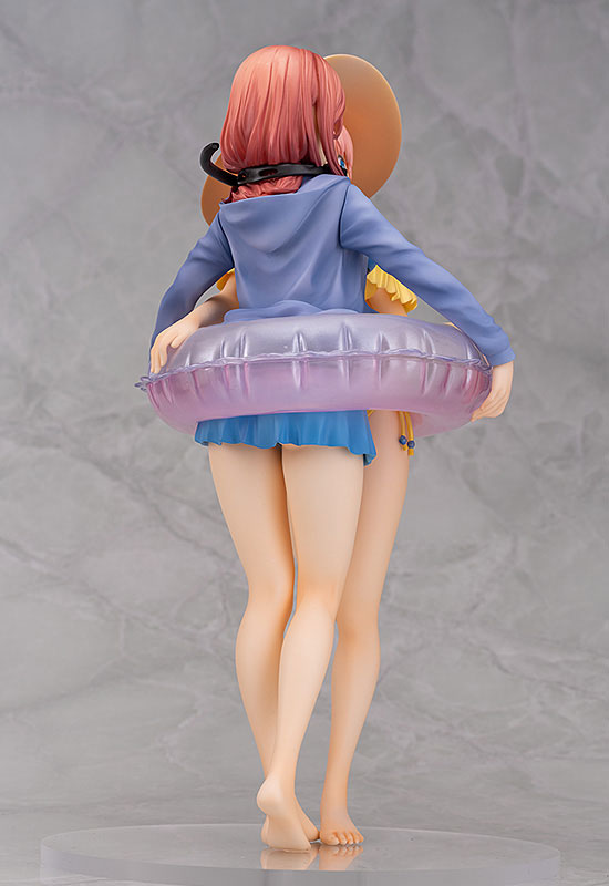 Go-Toubun no Hanayome - Ichika Nakano and Miku Nakano 1/7
