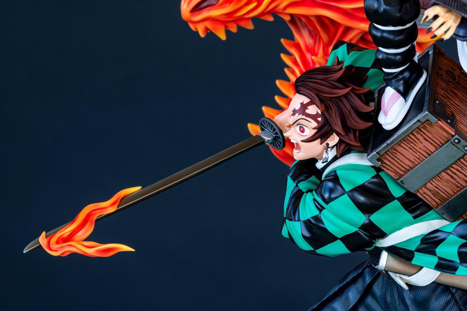 Demon Slayer Tanjiro Kamado and Nezuko Kamado Scale 1/4