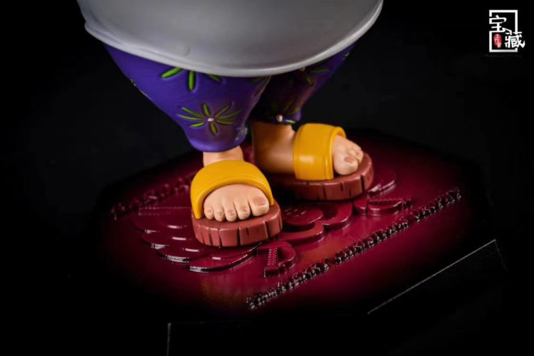 Miss Christmas & Mr4 Babe