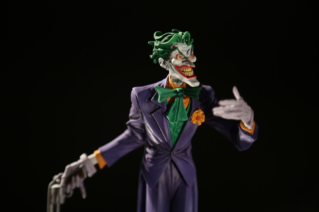 1/10 The Joker Clown Prince of Crime by Jim Lee