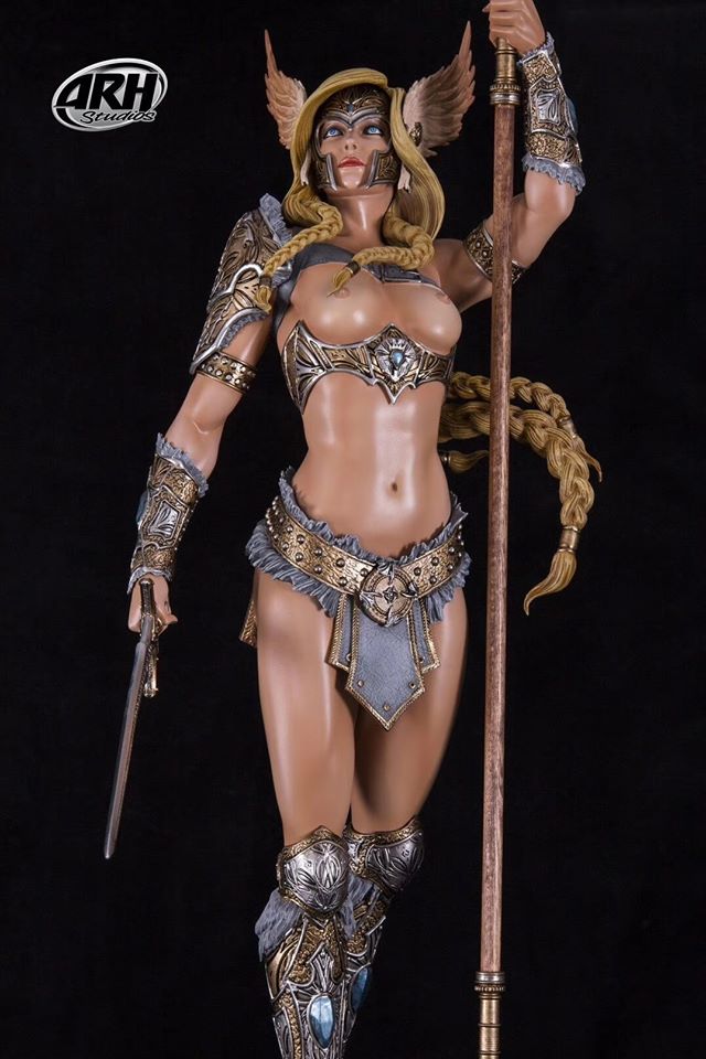 Valkyrie Skarah 1/4 Limited Edition Statue