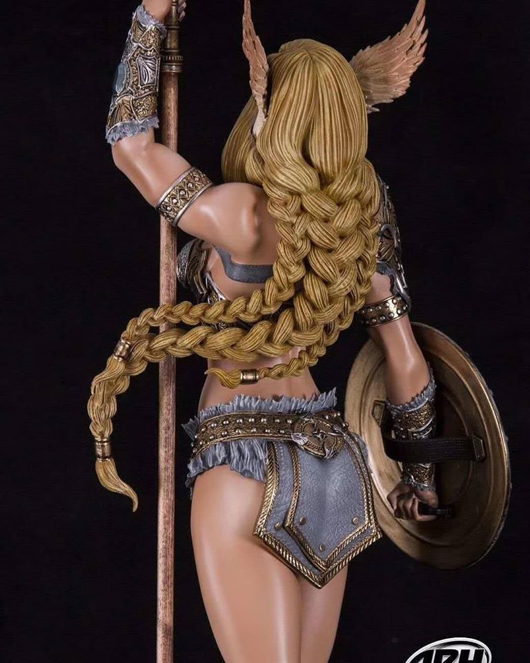 Valkyrie Skarah 1/4 Limited Edition Statue