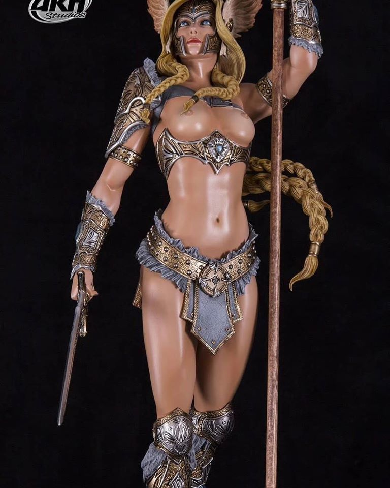 Valkyrie Skarah 1/4 Limited Edition Statue