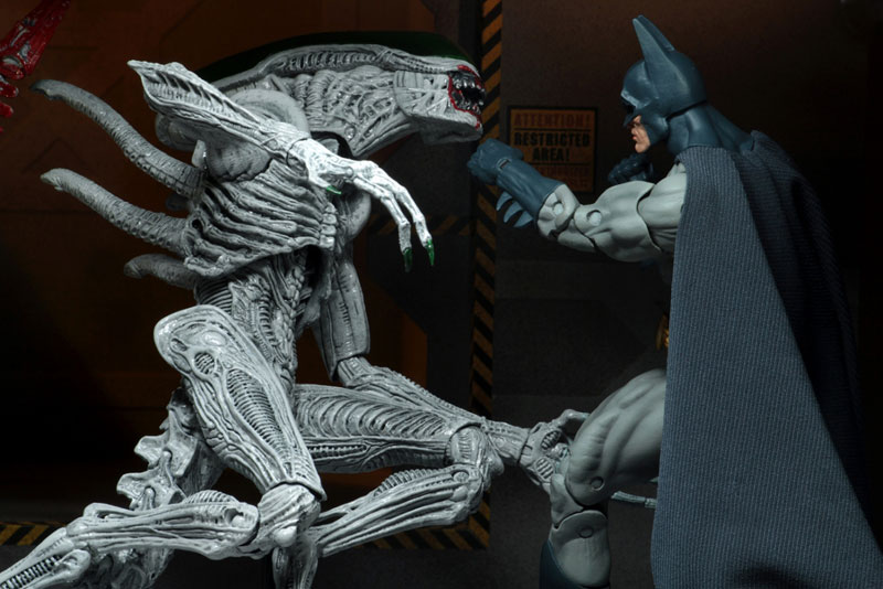 NYCC2019 Comic Con Limited DC Comics / Dark Horse / Batman vs Joker Alien 7inch Action Figure 2PK