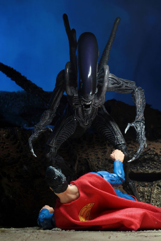 SDCC2019 Comic Con Limited DC Comics / Dark Horse / Superman vs Aliens 7inch Action Figure 2PK