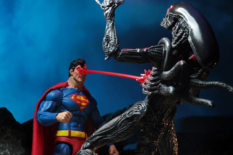 SDCC2019 Comic Con Limited DC Comics / Dark Horse / Superman vs Aliens 7inch Action Figure 2PK