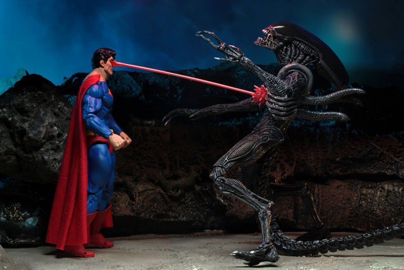 SDCC2019 Comic Con Limited DC Comics / Dark Horse / Superman vs Aliens 7inch Action Figure 2PK