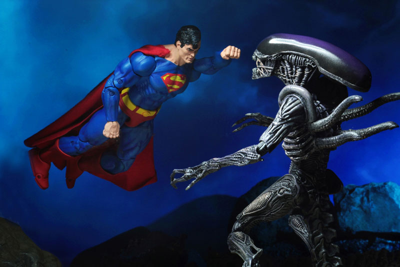 SDCC2019 Comic Con Limited DC Comics / Dark Horse / Superman vs Aliens 7inch Action Figure 2PK