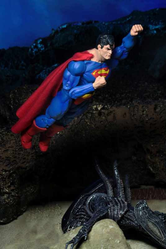 SDCC2019 Comic Con Limited DC Comics / Dark Horse / Superman vs Aliens 7inch Action Figure 2PK